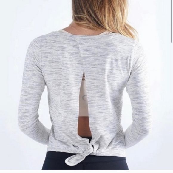 Zyia Ash Split Back Long Sleeve Top Size XXL - Picture 2 of 9